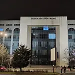 Апартаменти Cozy Magic House - Unirii Square Бухарест
