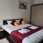 Cozy Magic House - Unirii Square Apartman